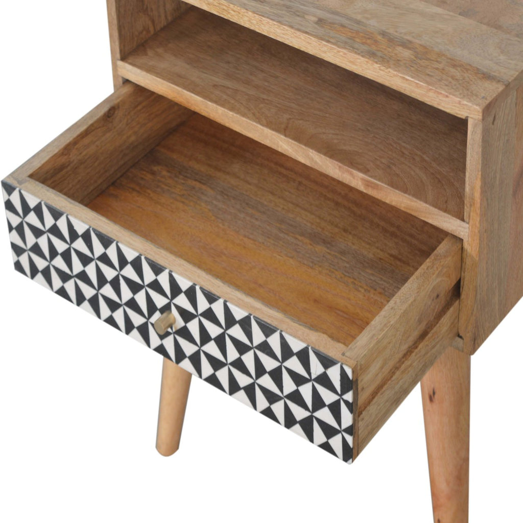 Rafina Bedside