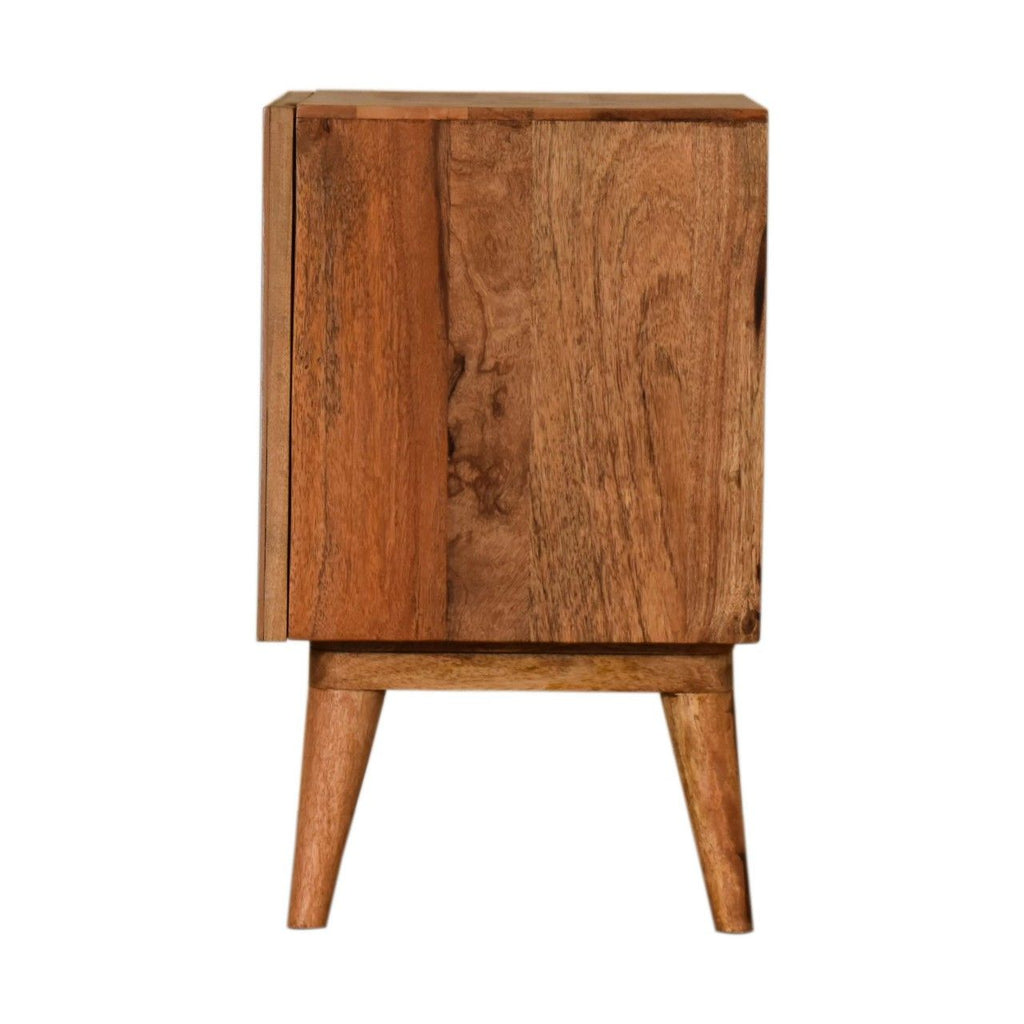 IN1575 - Quebec Brown Bedside