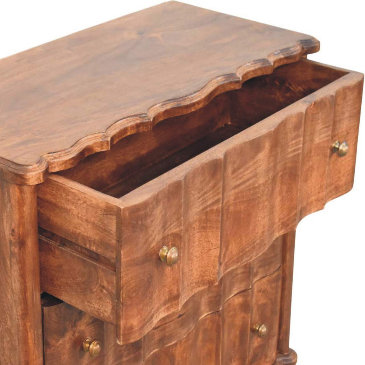 Camille Chest